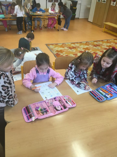 Návštěva školky v prvních třídách.