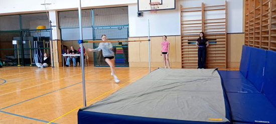 Na naší škole se uskutečnila tradiční soutěž ve skoku vysokém Záhuňská laťka,…