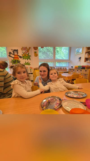V úterý 12. 5. 2026 se ve třídě 2. Medvíďata uskutečnil „Korálkový den s…